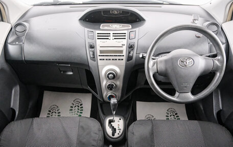 Toyota Vitz, 2005 год, 629 000 рублей, 10 фотография