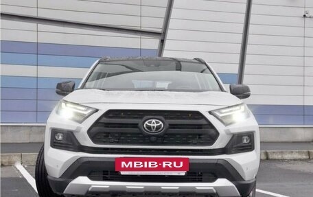 Toyota RAV4, 2025 год, 4 100 000 рублей, 4 фотография