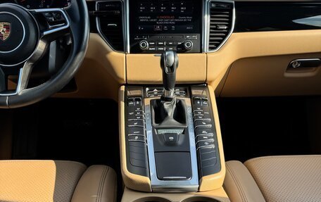 Porsche Macan I рестайлинг, 2017 год, 3 200 000 рублей, 13 фотография