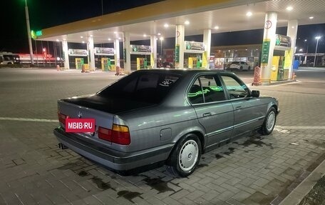 BMW 5 серия, 1990 год, 550 000 рублей, 4 фотография