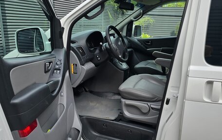 Hyundai Grand Starex Grand Starex I рестайлинг 2, 2016 год, 2 700 000 рублей, 7 фотография