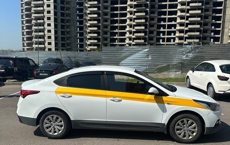 Hyundai Solaris II рестайлинг, 2019 год, 1 350 000 рублей, 4 фотография