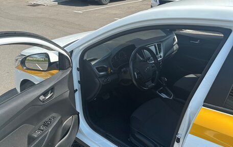 Hyundai Solaris II рестайлинг, 2019 год, 1 350 000 рублей, 5 фотография