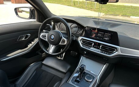 BMW 3 серия, 2019 год, 3 330 000 рублей, 10 фотография