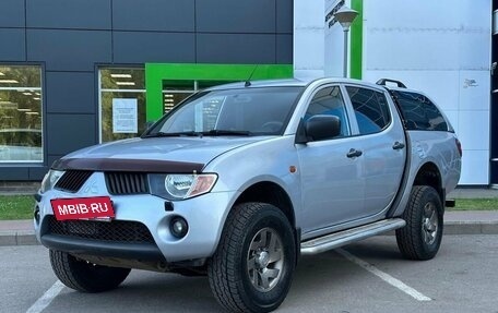 Mitsubishi L200 IV рестайлинг, 2008 год, 955 000 рублей, 1 фотография