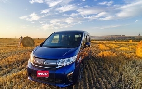 Honda Stepwgn IV, 2017 год, 2 000 000 рублей, 1 фотография