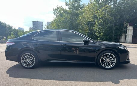 Toyota Camry, 2021 год, 2 590 000 рублей, 2 фотография