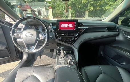 Toyota Camry, 2021 год, 2 590 000 рублей, 8 фотография