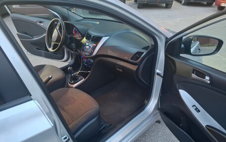 Hyundai Solaris II рестайлинг, 2014 год, 690 000 рублей, 8 фотография