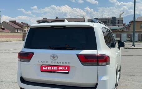 Toyota Land Cruiser, 2024 год, 7 500 000 рублей, 6 фотография