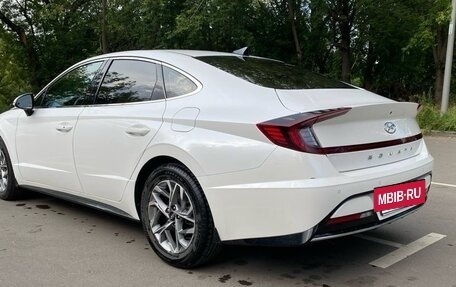 Hyundai Sonata VIII, 2021 год, 2 100 000 рублей, 2 фотография