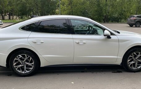Hyundai Sonata VIII, 2021 год, 2 100 000 рублей, 18 фотография