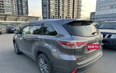Toyota Highlander III, 2014 год, 2 399 000 рублей, 4 фотография