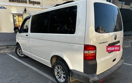 Volkswagen Caravelle T5, 2009 год, 1 600 000 рублей, 2 фотография