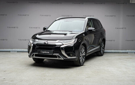Mitsubishi Outlander III рестайлинг 3, 2013 год, 1 299 000 рублей, 1 фотография