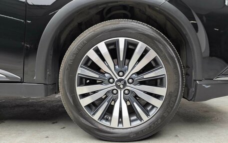 Mitsubishi Outlander III рестайлинг 3, 2013 год, 1 299 000 рублей, 9 фотография