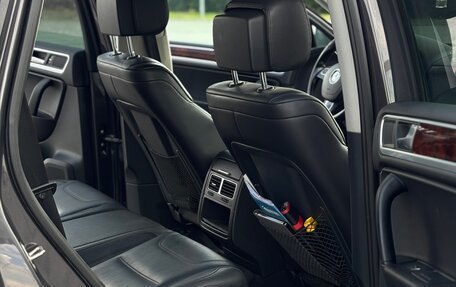 Volkswagen Touareg III, 2011 год, 1 750 000 рублей, 13 фотография