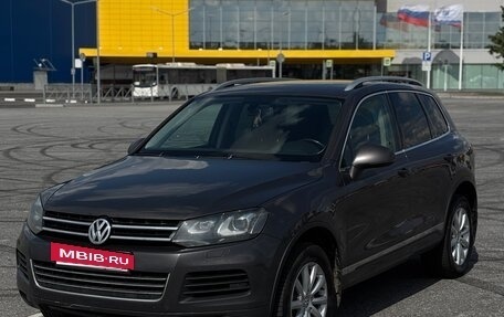 Volkswagen Touareg III, 2011 год, 1 750 000 рублей, 3 фотография