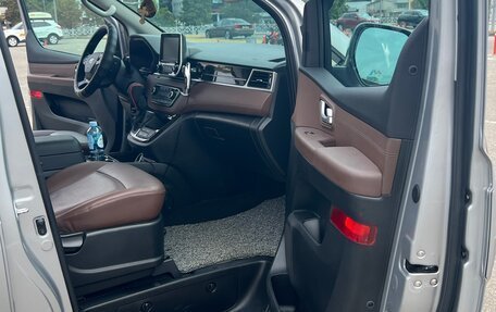 Hyundai Grand Starex Grand Starex I рестайлинг 2, 2020 год, 4 499 000 рублей, 8 фотография