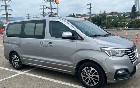 Hyundai Grand Starex Grand Starex I рестайлинг 2, 2020 год, 4 499 000 рублей, 4 фотография