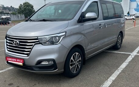 Hyundai Grand Starex Grand Starex I рестайлинг 2, 2020 год, 4 499 000 рублей, 2 фотография