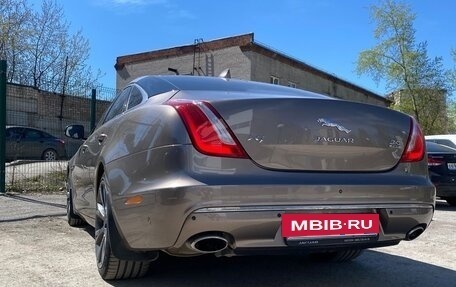 Jaguar XJ IV (X351), 2017 год, 2 790 000 рублей, 10 фотография
