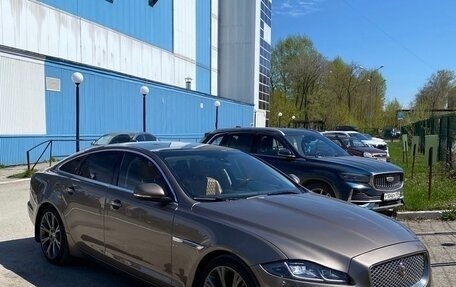 Jaguar XJ IV (X351), 2017 год, 2 790 000 рублей, 11 фотография