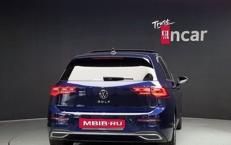 Volkswagen Golf VIII, 2022 год, 2 140 000 рублей, 4 фотография