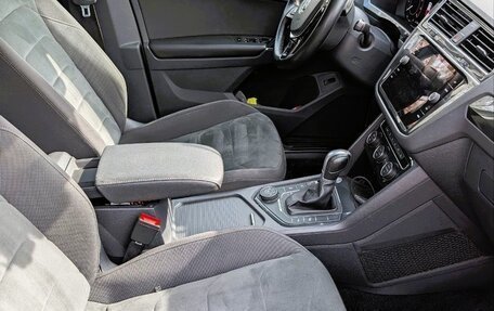 Volkswagen Tiguan II, 2017 год, 2 250 000 рублей, 12 фотография