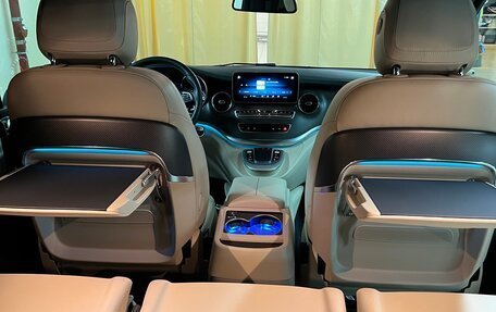 Mercedes-Benz V-Класс, 2022 год, 9 800 000 рублей, 12 фотография