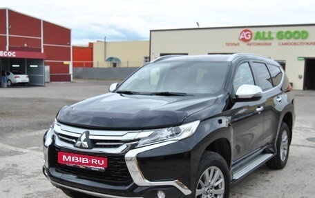 Mitsubishi Pajero Sport III рестайлинг, 2017 год, 2 600 000 рублей, 6 фотография