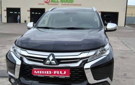 Mitsubishi Pajero Sport III рестайлинг, 2017 год, 2 600 000 рублей, 10 фотография
