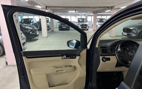 Volkswagen Touran III, 2012 год, 1 225 000 рублей, 11 фотография