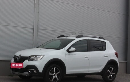 Renault Sandero II рестайлинг, 2018 год, 977 000 рублей, 5 фотография