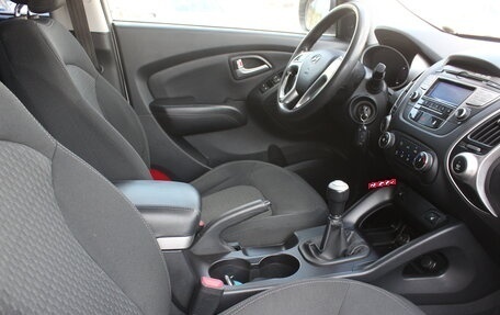 Hyundai ix35 I рестайлинг, 2012 год, 997 000 рублей, 14 фотография