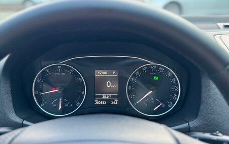 Skoda Octavia, 2011 год, 940 000 рублей, 15 фотография