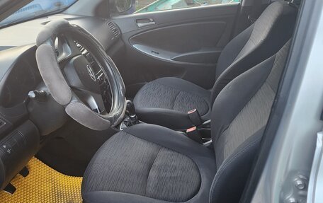 Hyundai Solaris II рестайлинг, 2015 год, 600 000 рублей, 6 фотография
