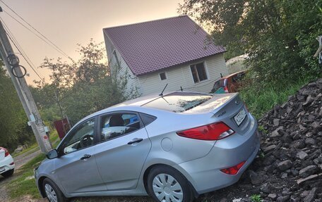 Hyundai Solaris II рестайлинг, 2015 год, 600 000 рублей, 3 фотография