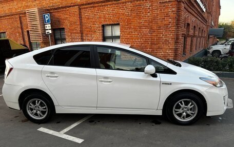 Toyota Prius, 2010 год, 1 100 000 рублей, 7 фотография