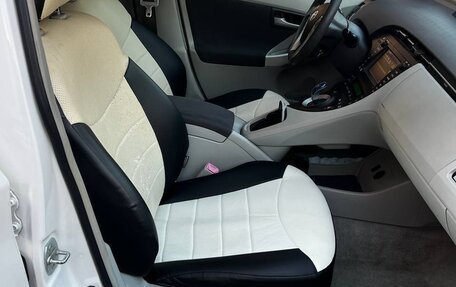 Toyota Prius, 2010 год, 1 100 000 рублей, 9 фотография