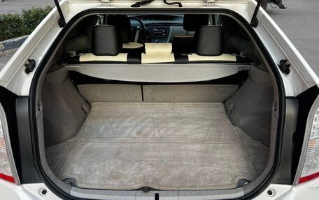Toyota Prius, 2010 год, 1 100 000 рублей, 12 фотография