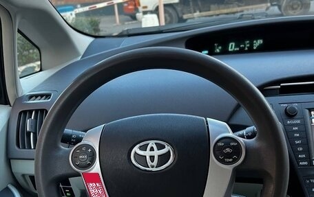 Toyota Prius, 2010 год, 1 100 000 рублей, 11 фотография