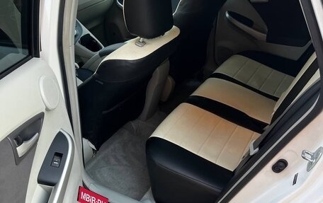 Toyota Prius, 2010 год, 1 100 000 рублей, 13 фотография
