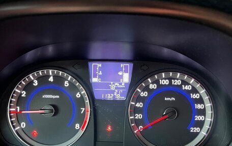 Hyundai Solaris II рестайлинг, 2015 год, 1 000 000 рублей, 3 фотография