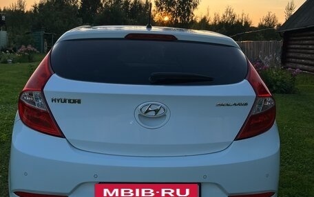 Hyundai Solaris II рестайлинг, 2015 год, 1 000 000 рублей, 9 фотография