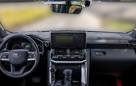 Toyota Land Cruiser, 2025 год, 12 100 800 рублей, 9 фотография