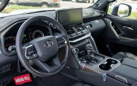 Toyota Land Cruiser, 2025 год, 12 100 800 рублей, 8 фотография