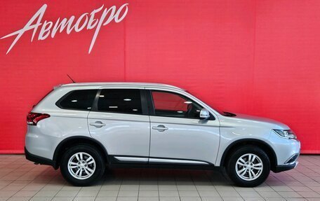 Mitsubishi Outlander III рестайлинг 3, 2015 год, 1 699 000 рублей, 6 фотография