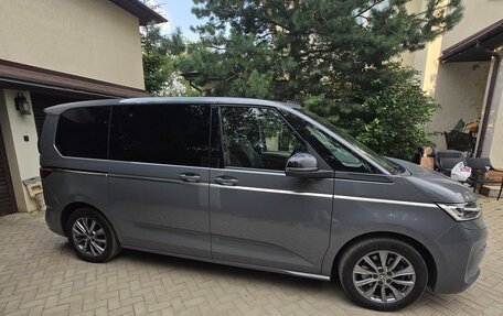 Volkswagen Multivan, 2022 год, 7 200 000 рублей, 3 фотография