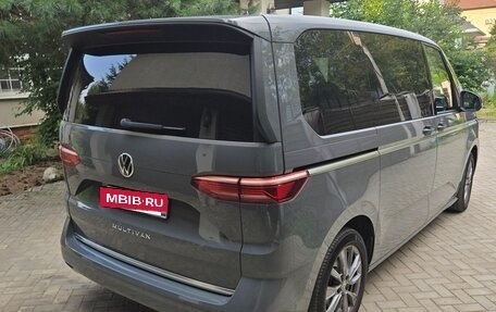 Volkswagen Multivan, 2022 год, 7 200 000 рублей, 4 фотография